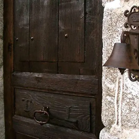 L'ancienne Ecole * Entraygues-sur-Truyère