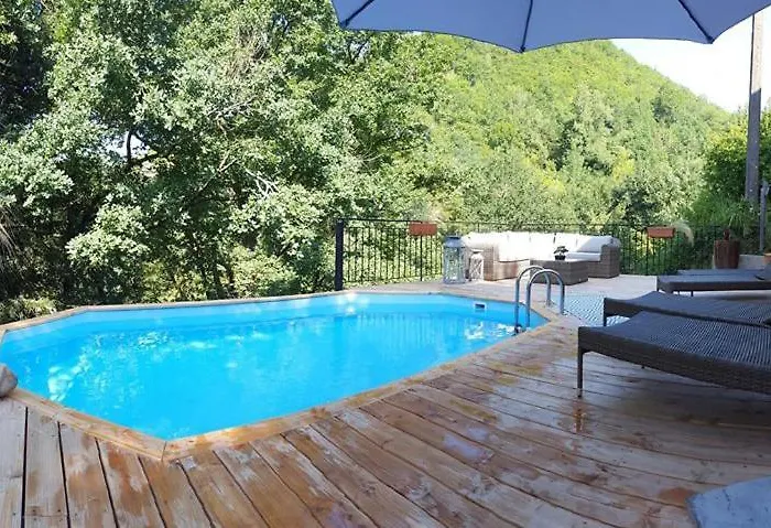 L'ancienne Ecole Антрег-сюр-Трюйер