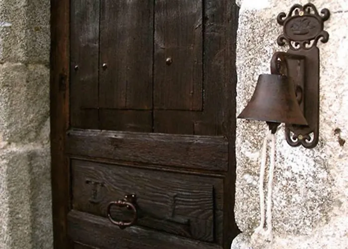 L'ancienne Ecole * Антрег-сюр-Трюйер