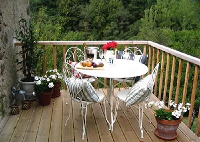 L'ancienne Ecole Антрег-сюр-Трюйер