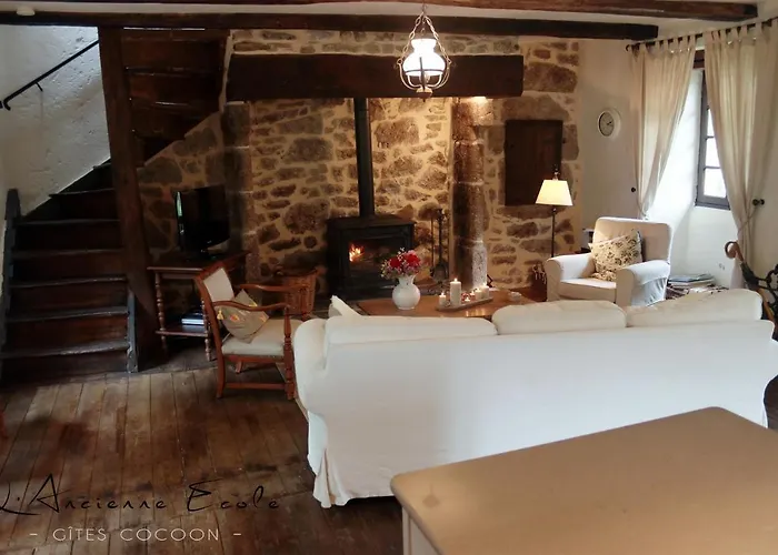 L'ancienne Ecole Антрег-сюр-Трюйер